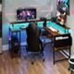 COSTWAY Bureau Gaming en Forme de L avec Lumières LED et Prises de Courant - Cadre Métallique Marron 146 x 115 x 855 cm