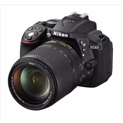 Nikon D5300 + AF-S DX NIKKOR 18-140mm VR Kit d'appareil-photo SLR 24,2 MP CMOS 6000 x 4000 pixels Noir