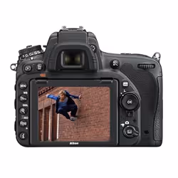 Nikon D750 + AF-S NIKKOR 24-85mm Kit d'appareil-photo SLR 24,3 MP CMOS 6016 x 4016 pixels Noir - Vue supplémentaire 2