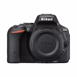 Nikon D5500 + AF-S DX NIKKOR 18-140MM F/3.5-5.6G ED VR Kit d'appareil-photo SLR 24,2 MP CMOS 6000 x 4000 pixels Noir
