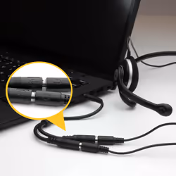 StarTech.com Adaptateur pour casque avec prises pour écouteur et microphone séparées - Mini-Jack 3,5mm 1x (M) 2x (F) - Noir - Vue supplémentaire 5