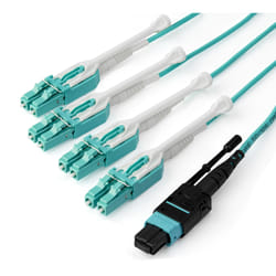 StarTech.com MPO8LCPL3M câble de fibre optique 3 m MPO/MTP 8x LC OM3 Couleur aqua