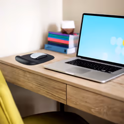 StarTech.com Tapis de Souris avec Repose-Poignets - Repose Poignet Ergonomique de 17x18x2cm - Tapis de Souris pour Bureau/Ordinateur Portable - Tapis de Souris avec Support Poignet en Gel - Vue supplémentaire 8