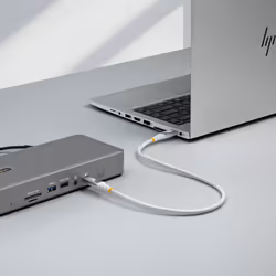 StarTech.com Câble USB4 de 50cm, 80 Gbit/s, Câble USB-C Certifié USB-IF, 240 W PD, 8K 120 Hz/4K 240 Hz DP2.1 DP80, Gaine en TPE, Compatible Thunderbolt 4 - Cordon USB-C Blanc - Vue supplémentaire 6