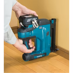 Bande de cloueuse Makita DBN500ZJ; 18 V (sans batterie et chargeur)