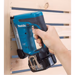 Agrafeuse Makita DST221Z; 18 V (sans batterie et chargeur)