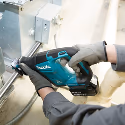 Scie sauteuse Makita DJR188RTJ; 18 V; 2x5,0 Ah accu.