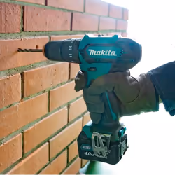 Perceuse à percussion sans fil Makita HP333DWAE; 12 V; 2x2,0 Ah accu.