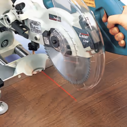 Scie à onglets composés Makita LS0714LN