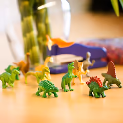 Safari Ltd Dinos TOOB