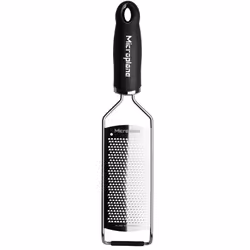 Microplane 45004, Râpe plane, Noir, Acier inoxydable, Acier inoxydable, Élastomère thermoplastique (TPE), Orifice de suspensi ...