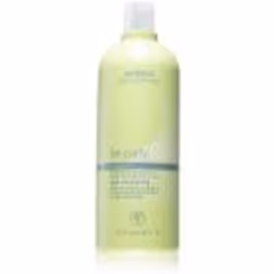 L’après-shampooing Aveda Be Curly™ Conditioner vous permet de coiffer facilement vos cheveux tout en leur apportant les nutri ...