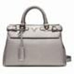 Guess modèle Hwebm9 51105 Gris