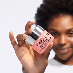 Clinique Moisture Surge SPF 25 Sheer Hydrator crème hydratante pour le visage Femmes 50 ml - Vue supplémentaire 5