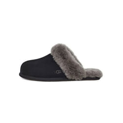 Chausson - UGG - SCUFFETTE II - Cuir suède - Intérieur en peau de mouton - Semelle en caoutchouc