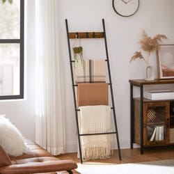 Vasagle - tagère échelle inclinée, Porte-serviettes, 5 niveaux, 44 x 160 cm, gain de place, cadre en acier, 4 crochets, pour couvertures, serviettes,