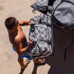 DAKINE Split Roller 110L Hawaii Chariot Carapace molle Noir, Blanc Polyester, Antidéchirure