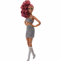 Barbie Looks HCB77 poupée