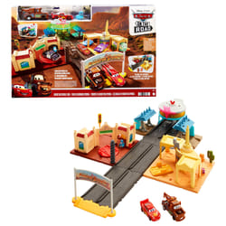 Disney Pixar Cars Disney · Pixar – Coffret Cars On The Road Visite à Radiator Springs