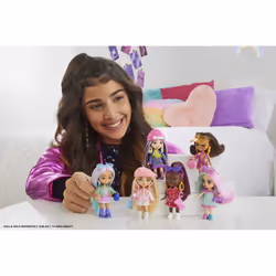 Barbie Extra ® Mini Minis Doll