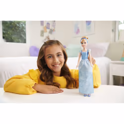 Mattel HLW06 poupée