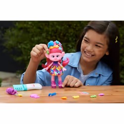 Mattel DreamWorks – Les Trolls 3 – Strass et Paillettes – Poupée Reine Poppy - Vue supplémentaire 4