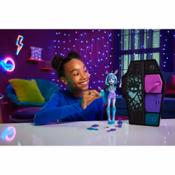 Monster High Skulltimate Secrets Neon Frights Twyla Doll