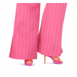 Barbie Signature Le Film – Poupée Gloria en Costume Rose - Vue supplémentaire 4