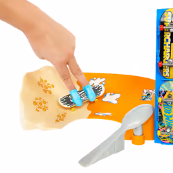 Hot Wheels HTP09