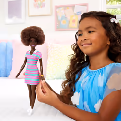Barbie Fashionistas – Poupée Robe à Col à Rayures - Vue supplémentaire 2