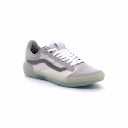 Vans modèle Ua Evdnt Ultimatewaffl Gris