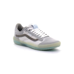 Vans modèle Ua Evdnt Ultimatewaffl Gris