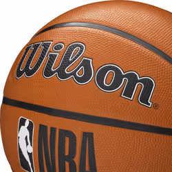 Wilson NBA DRV Plus Intérieure et extérieure Noir, Marron, Blanc