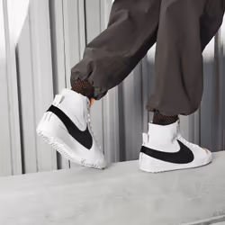 Nike DD3111-100 Chaussure d'athlétisme Mâle 42