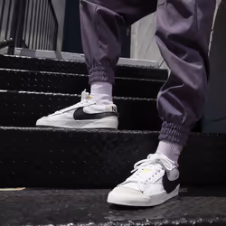 Nike DQ1470-101 Chaussure d'athlétisme Femelle 36