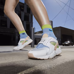 Nike DQ0117-100 Chaussure d'athlétisme Femelle 38.5