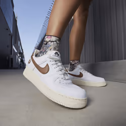 Nike DJ9943-101 Chaussure d'athlétisme Femelle 39