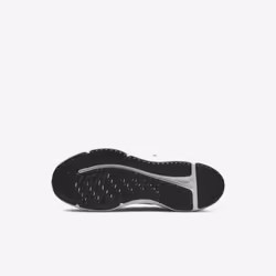 Nike DM4193-003 Chaussure d'athlétisme 27.5