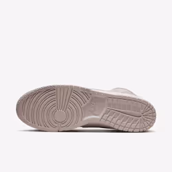 Nike DQ8799-100 Chaussure d'athlétisme Mâle 44