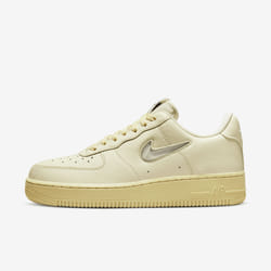 Nike DO9456-100 Chaussure d'athlétisme Femelle 38