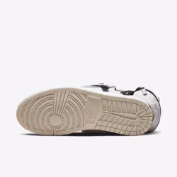 Nike DO8727-100 Chaussure d'athlétisme Mâle 42