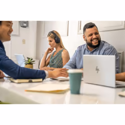POLY Micro-casque Voyager Surround 80 UC USB-C certifié Microsoft Teams + adaptateur USB-C/A - Vue supplémentaire 5