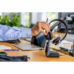 POLY Casque VOYAGER 4320-M certifié Microsoft Teams avec socle de charge - Vue supplémentaire 7