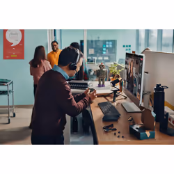 POLY Voyager Focus 2 USB-C-C Headset +USB-C/A Adapter +Charging Stand - Vue supplémentaire 9