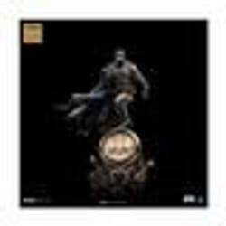 Figurine - Iron Studios - Batman Deluxe - Édition exclusive - Échelle 1/10 - Batsignal LED