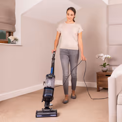 Shark NV602UK aspirateur balai et balai électrique Aspirateur traineau Secteur Sec Filtre post-moteur Sans sac 1,1 L 750 W Noir - Vue supplémentaire 7