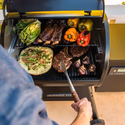 Traeger Ironwood 650 Grill Ensemble de cuisson Pellet Noir
