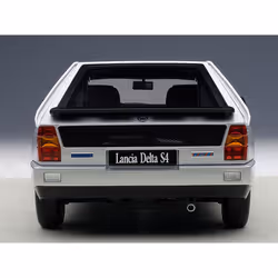 AUTOart 74772 modèle à l'échelle Modèle de voiture de sport Pré-assemblé 1:18
