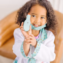 PACK DOCTEUR COSTUME + ACCESSOIRES Melissa & Doug - Vue supplémentaire 5
