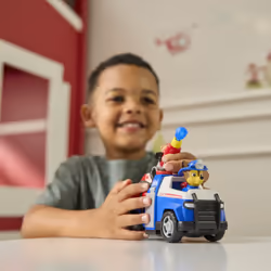 PAW Patrol - Pat Patrouille - Véhicule Figurine Chase Fire Rescue Mission Pompiers - Voiture Figurine À Collectionner - 2 Projectiles - Pat Patrouille Jouet - Voiture Enfant - Jouet Enfant 3 Ans Et + - Vue supplémentaire 7
